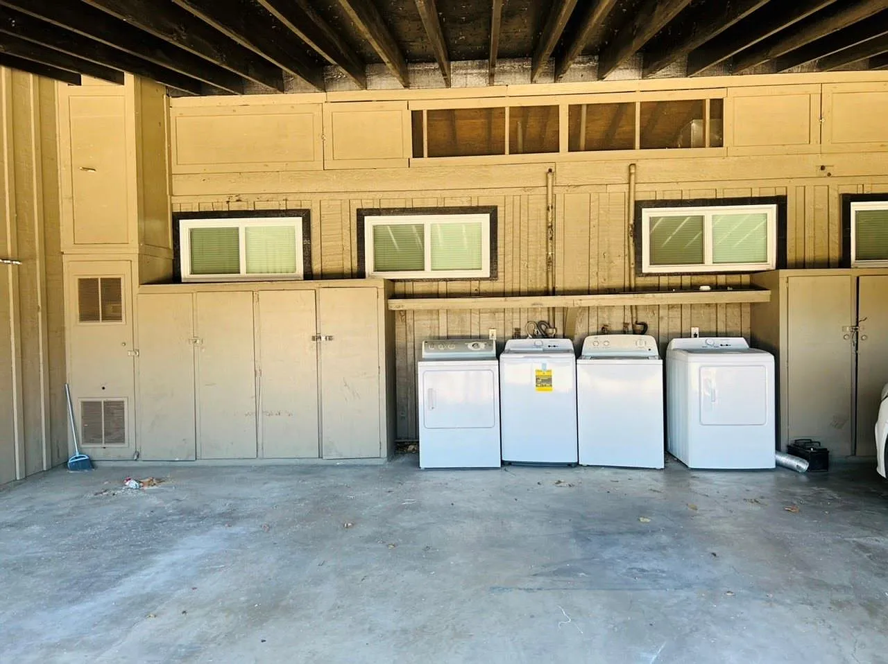 2 bed, 2.0 bath, 1127 sqft, $1,600 — Photo 3