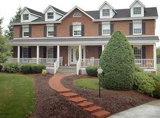 5916 Oak Hill Ct, Export, PA