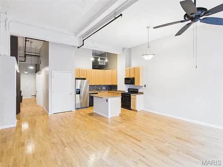 1501 Locust St #201 — Photo 8
