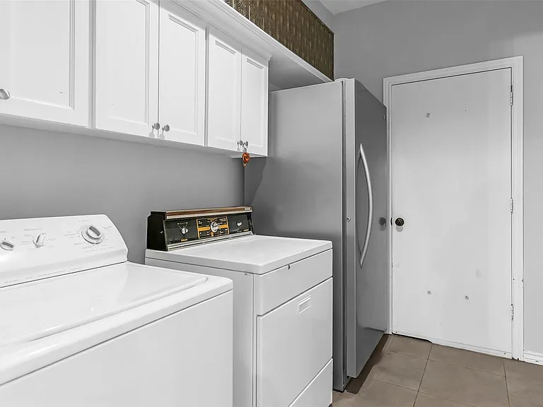 2607 Laurel Ridge Dr — Photo 50