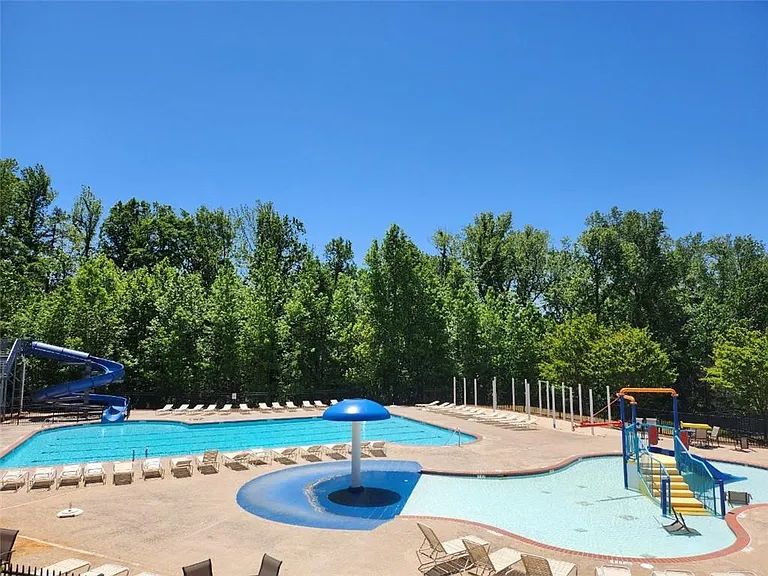 5745 Sterling Ct — Photo 40
