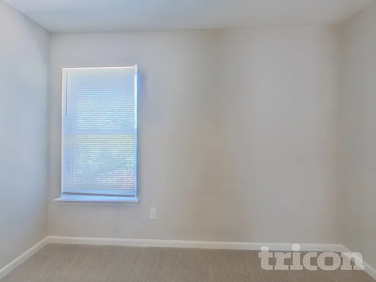2721 Forest Grove Ct — Photo 14