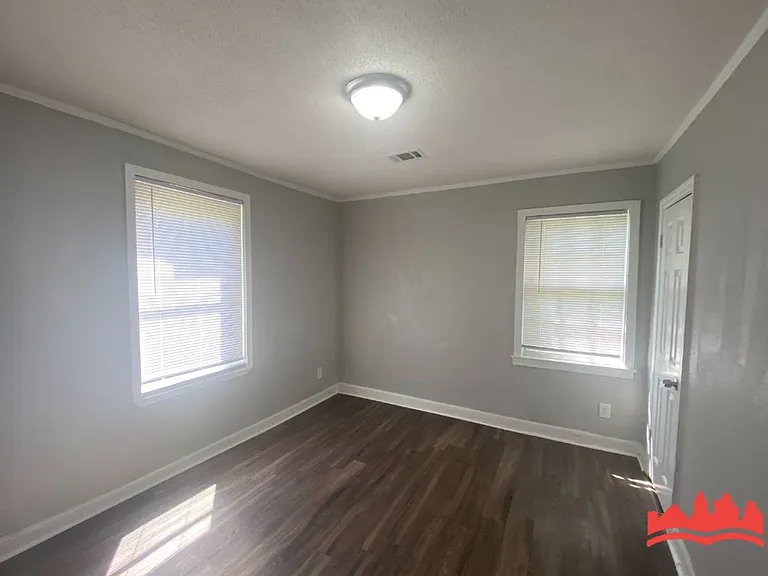 2302 Alameda Ave — Photo 16