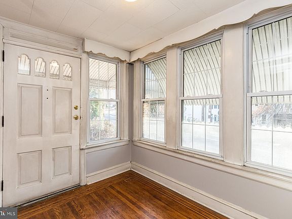 2nd image of 328 Leverington Ave