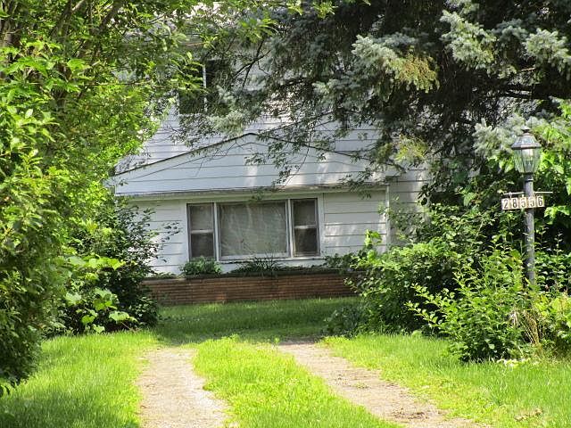 1st image of 28556 Glasgow St