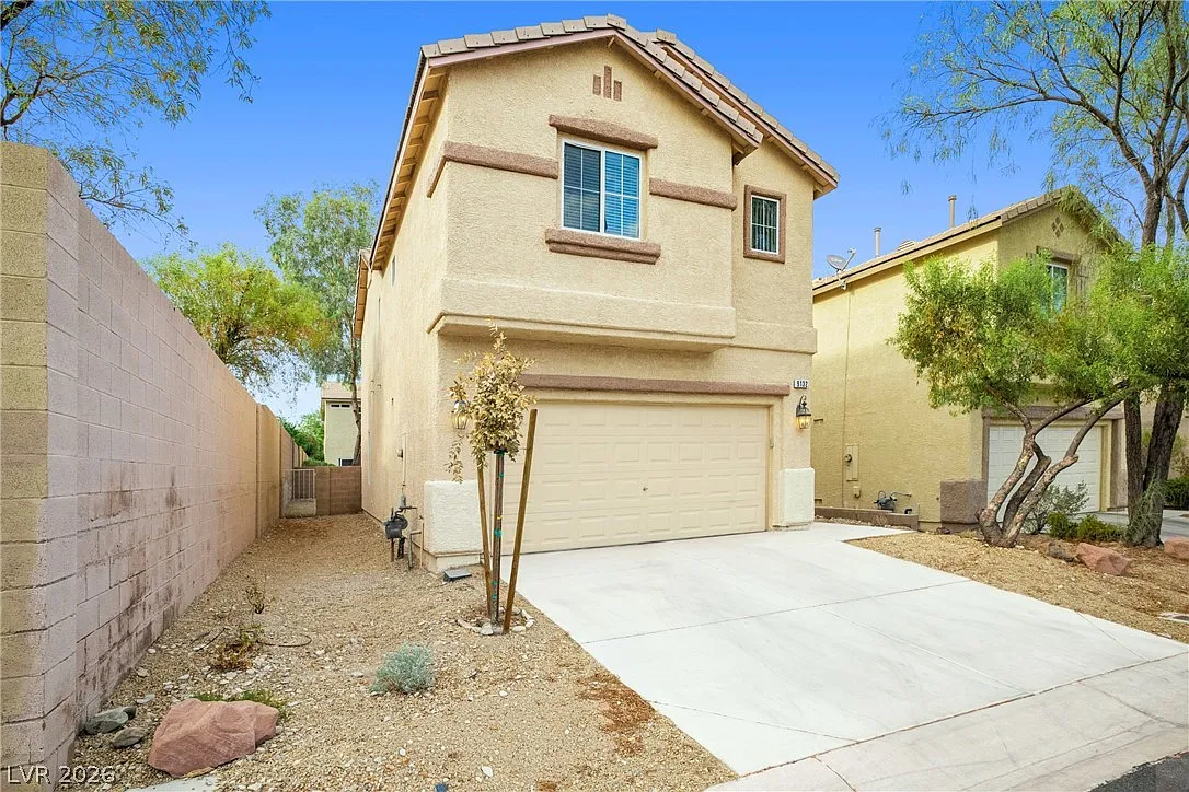 3 bed, 2.5 bath, 1581 sqft, $1,875 — Photo 2