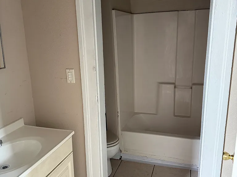 3325 Iberville St — Photo 3