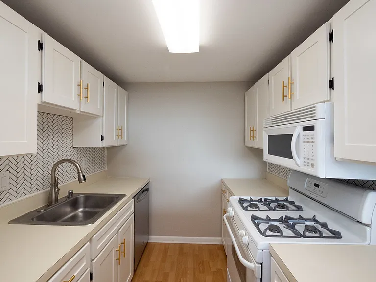 4600 Duke St #700 — Photo 13