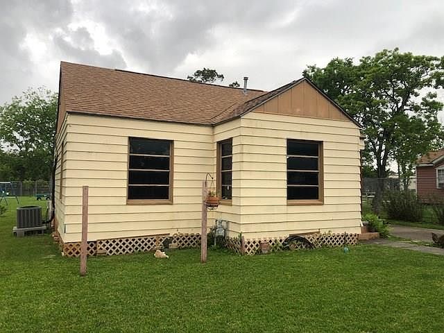 1st image of 1801 Amelia St