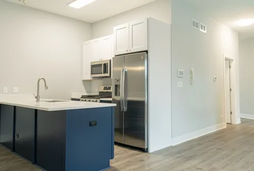 2334 S Hoyne Ave #1R Photo 1