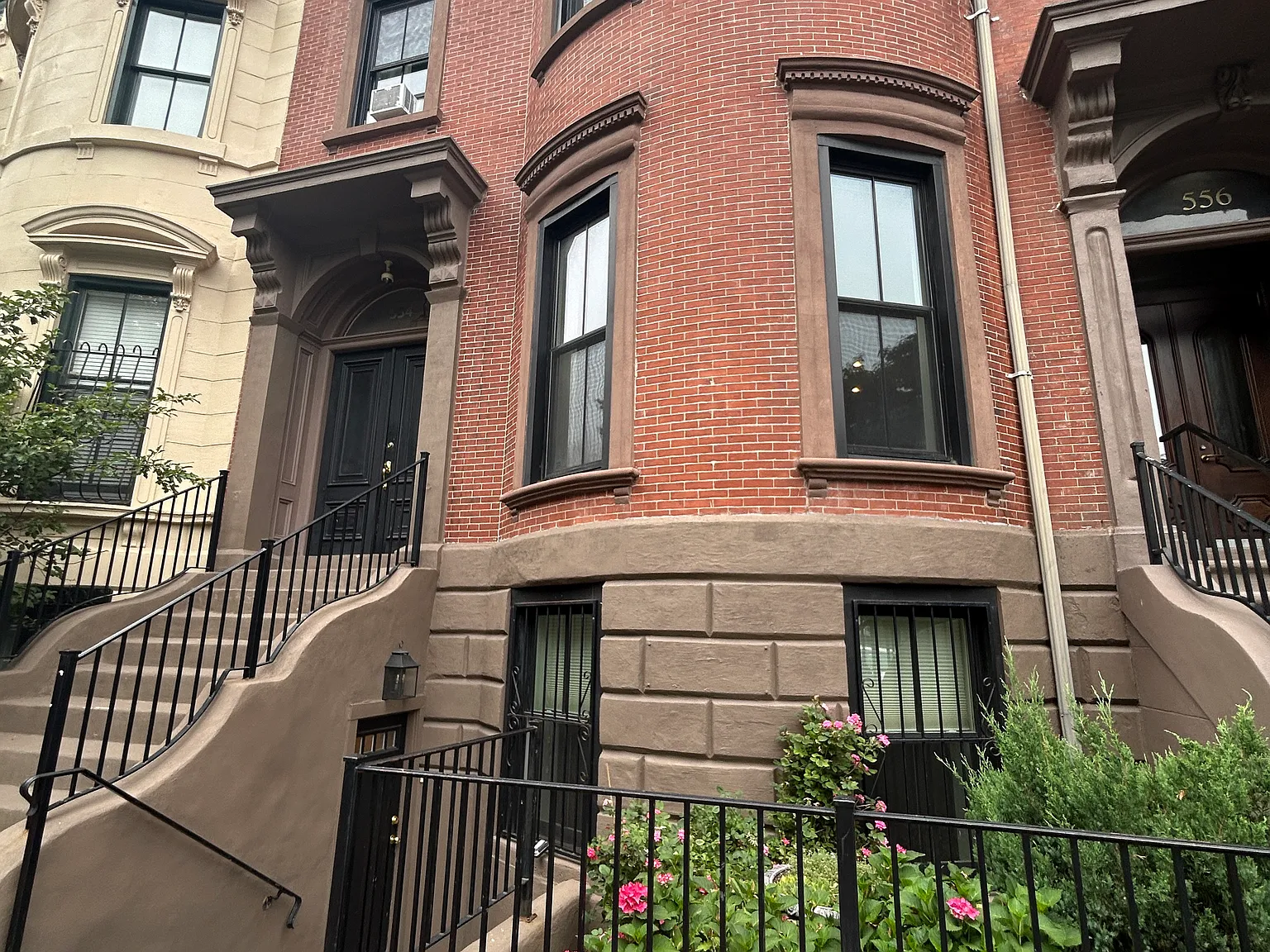 2 bed, 1200 sqft, $4,000 — Photo 1