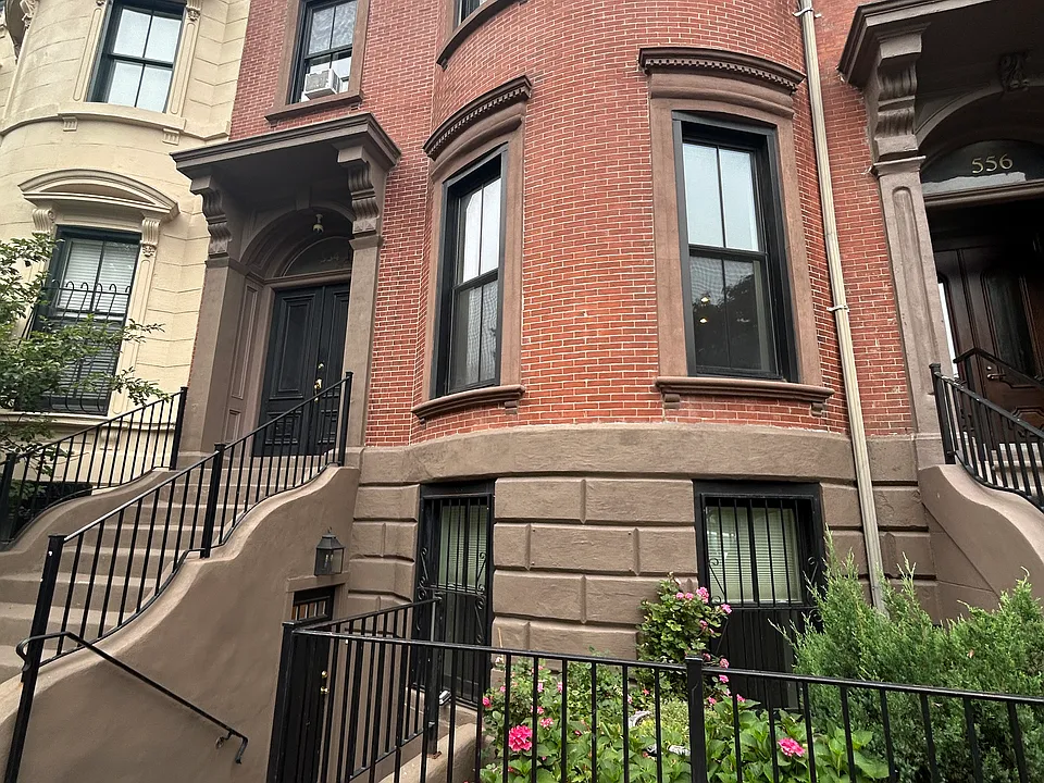 554 Massachusetts Ave #1G