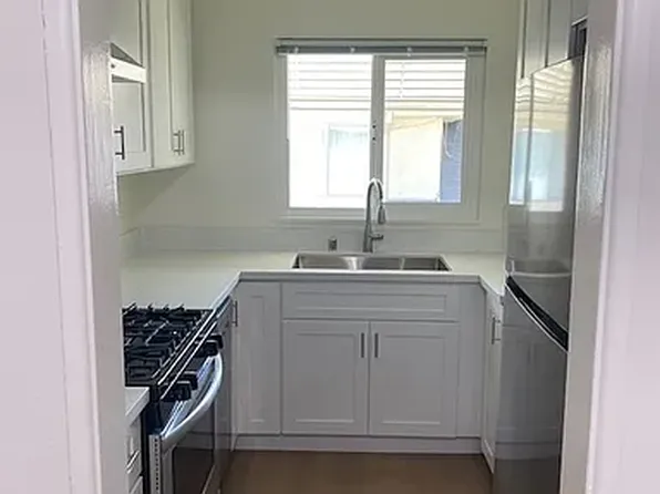 Town & Country, 1009 W Huntington Dr APT 18, Arcadia, CA 91007