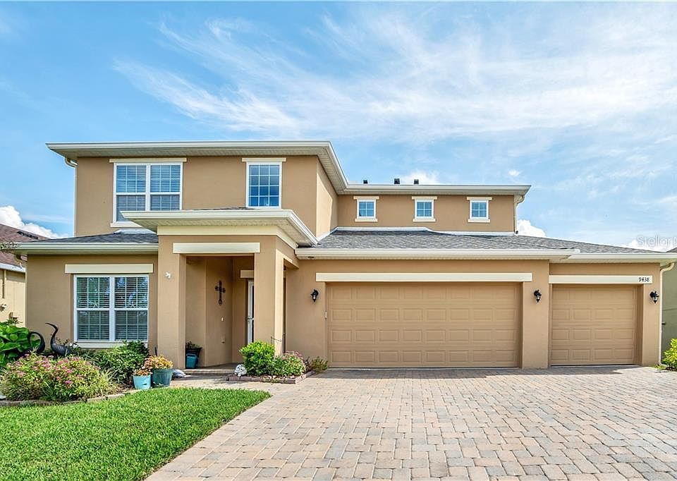 1st image of 9438 Royal Vista Ave