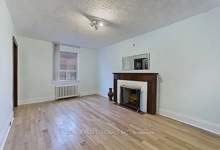 3 bed, $4,100 — Photo 3