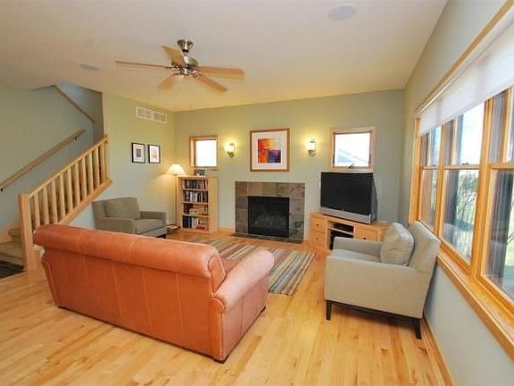 2nd image of 5644 Silver Oak Dr
