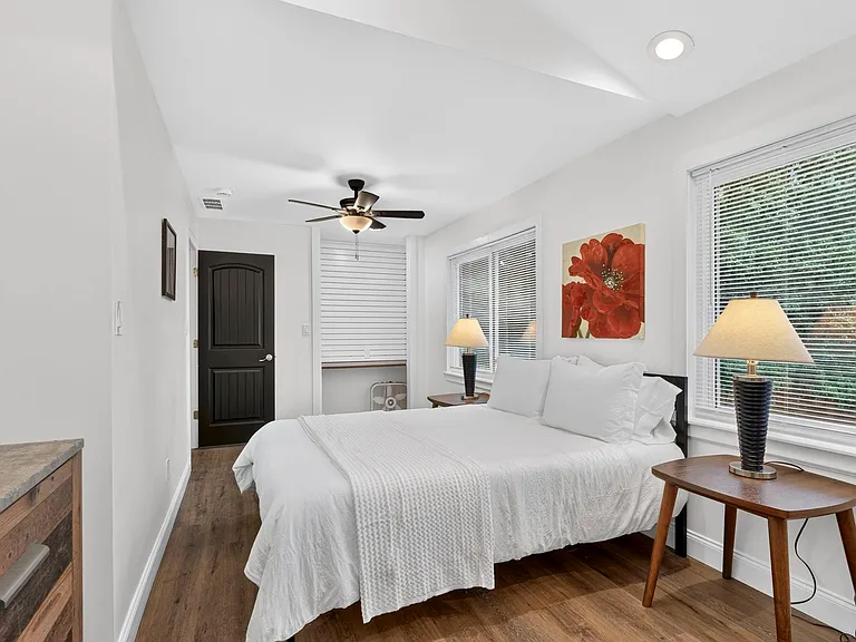 630 Lamplight Ln — Photo 38