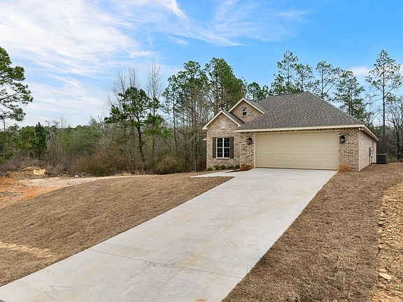 2nd image of 44 Sapphire Dr