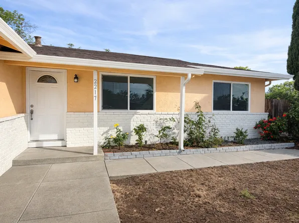 2217 Santa Fe Ct, Fairfield, CA 94533
