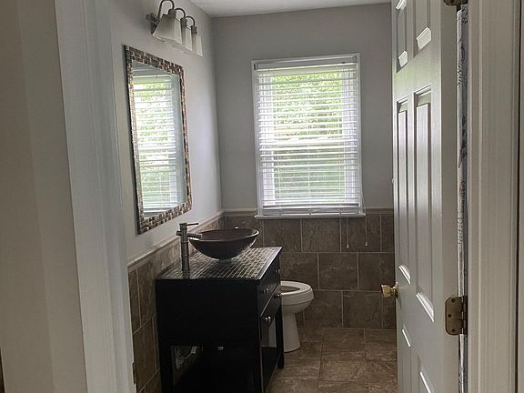 5th image of 2585 Gaines Mill Dr