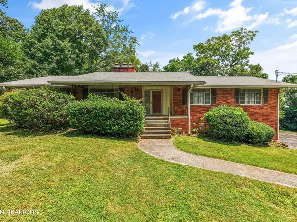 210 Sutton Ln, Knoxville, TN 37909