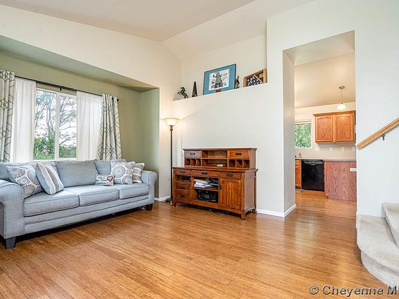 5th image of 1401 Sunny Hill Dr
