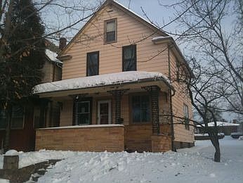 1st image of 1120 15th Ave E