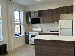 45-46 40th St #3F, Sunnyside, NY 11104