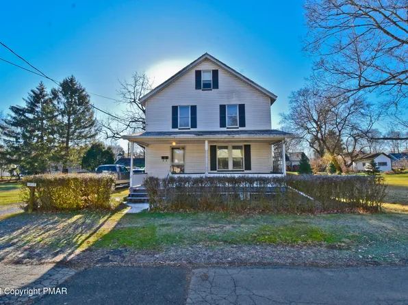 3 Oakland Ave, East Stroudsburg, PA 18301