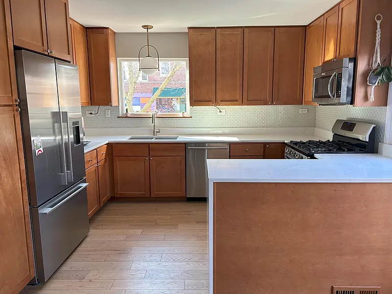 2954 W Lyndale St — Photo 15