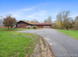 1456 Newaygo Rd, Casnovia, MI 49318