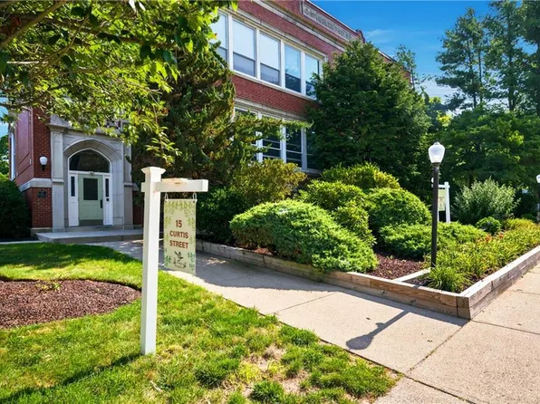 15 Curtis St APT 101, Cranston, RI 02920