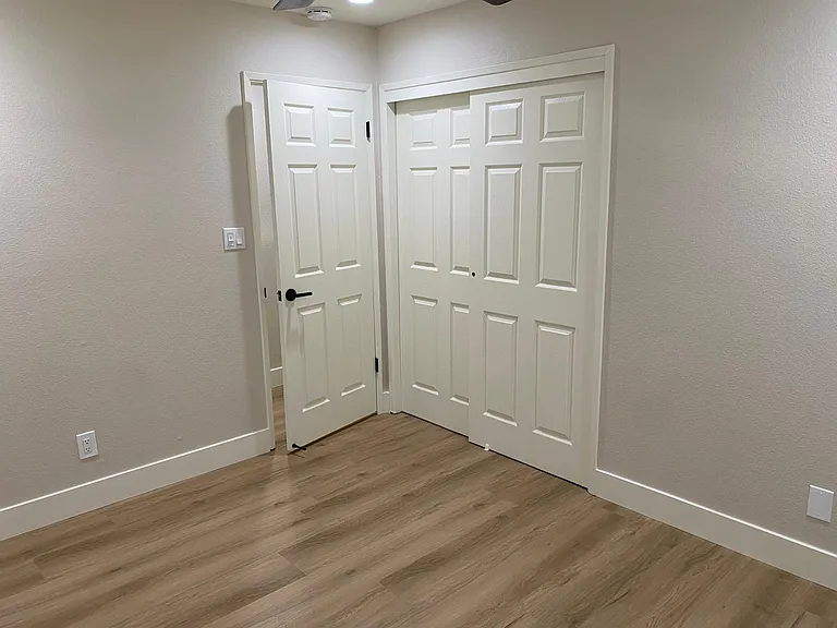 2640 Murray St — Photo 12