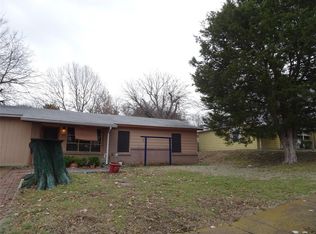 422 NW 22nd St, Grand Prairie, TX 75050