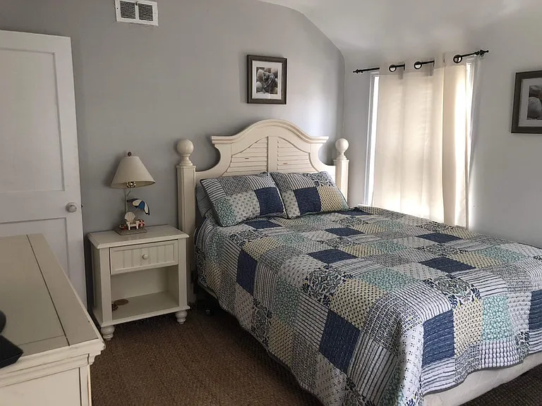 118 N Wilson Ave #B — Photo 6