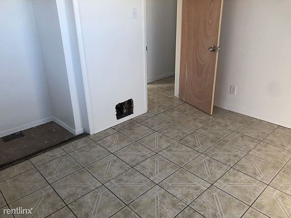 5th image of 8404 Capitan Cir
