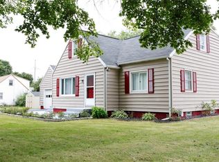 563 Fetzner Rd, Rochester, NY 14626