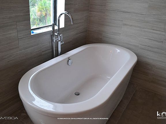 free standing tub