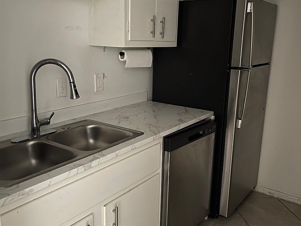 1st image of 3821 Prytania St APT 1