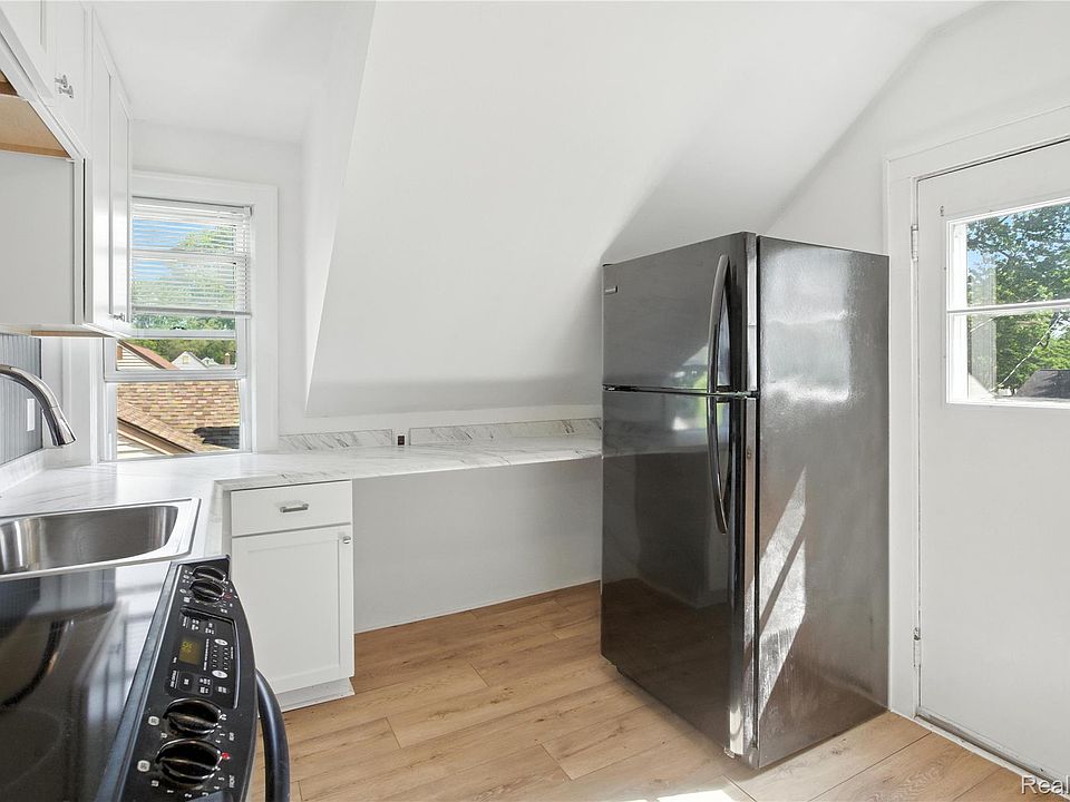 306 N Kenwood Ave, photo 25