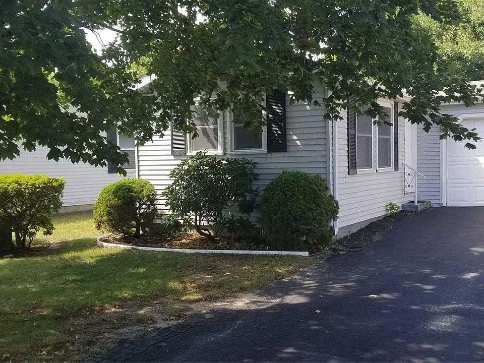 1st image of 6 Greenwood Blvd