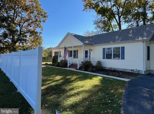 133 Central Ave, Ocean View, DE 19970