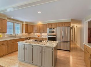 518 Lowell St, Lexington, MA 02420