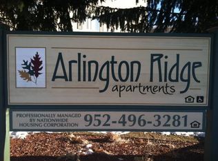 1229 Taylor St APT 105, Shakopee, MN 55379