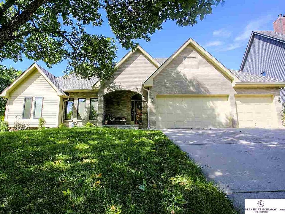 1st image of 1312 N 131st Cir