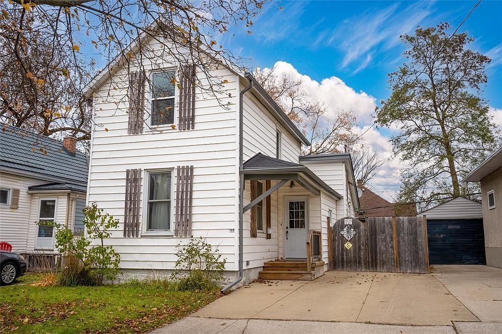 148 Durand St 2, Sarnia, ON N7T 5A2 Zillow