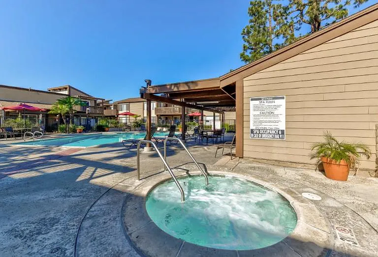 Westmont Apartment Homes — Photo 8