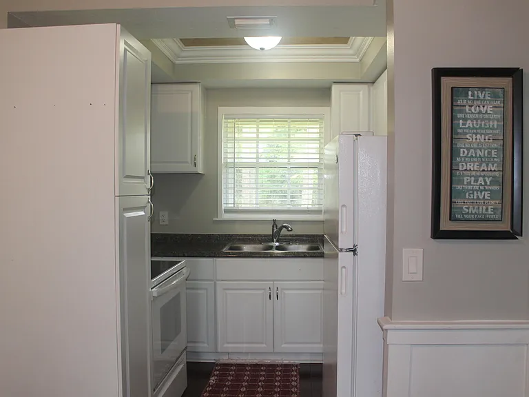 12667 88th Pl N #GUEST HOUSE — Photo 4