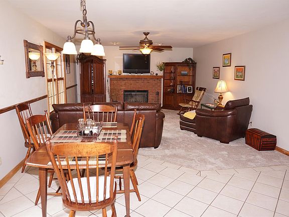 4th image of 10145 Deerhollow Dr