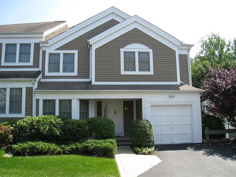 Luxurious townhome